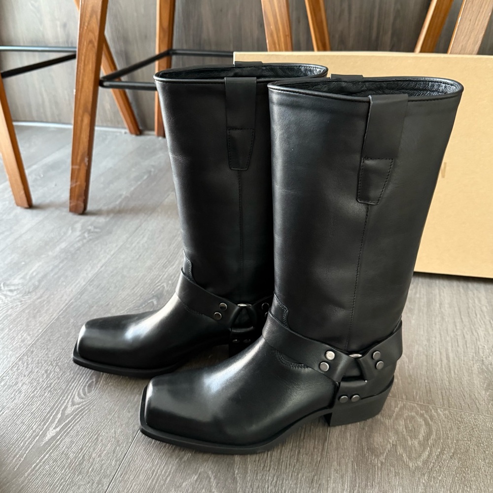 Never Been Worn - Steve Madden Black Leather Boots